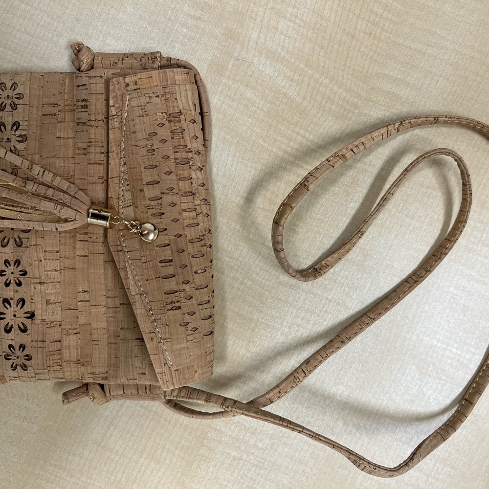 Elegant Tan Cork Crossbody Bag